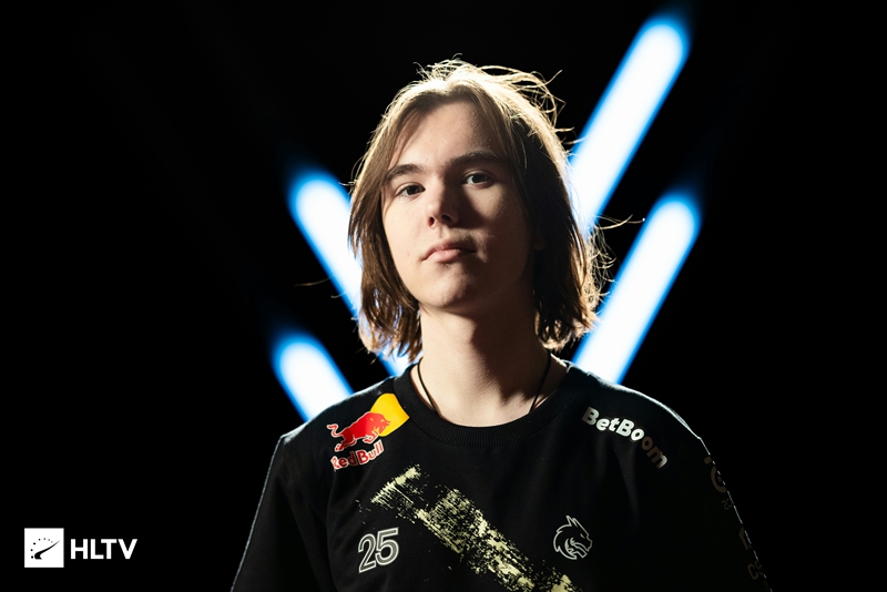 哪里是 Jiwoo 在奔跑！ Chovy + Kiin 疯狂攻击 GIDEON 以抢夺Baron， Generation Gaming 领先