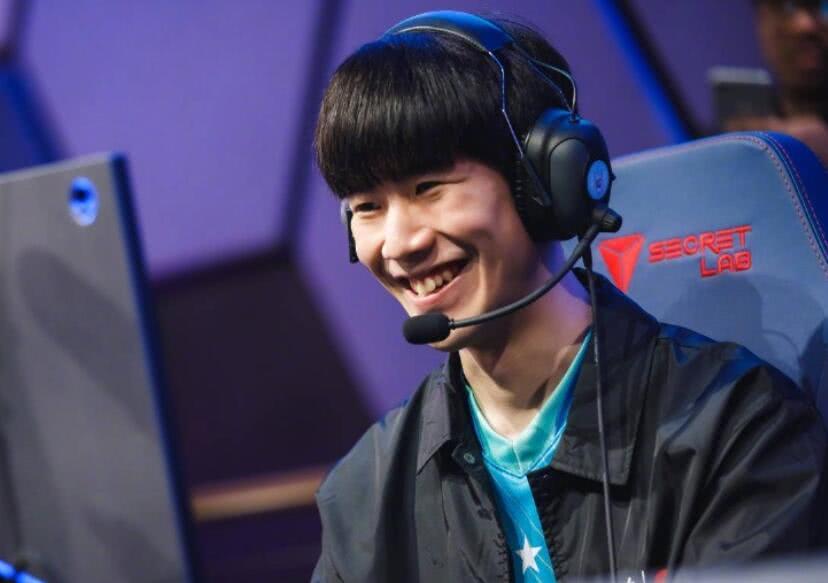 Fnatic 解释了他们为什么在 Starladder Budapest Major 2025 之前用 JACKASMO 替换了 CYPHER