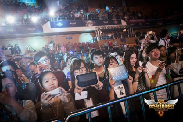 s1mple： ＂我在NAVI从未有过$50,000的薪水＂